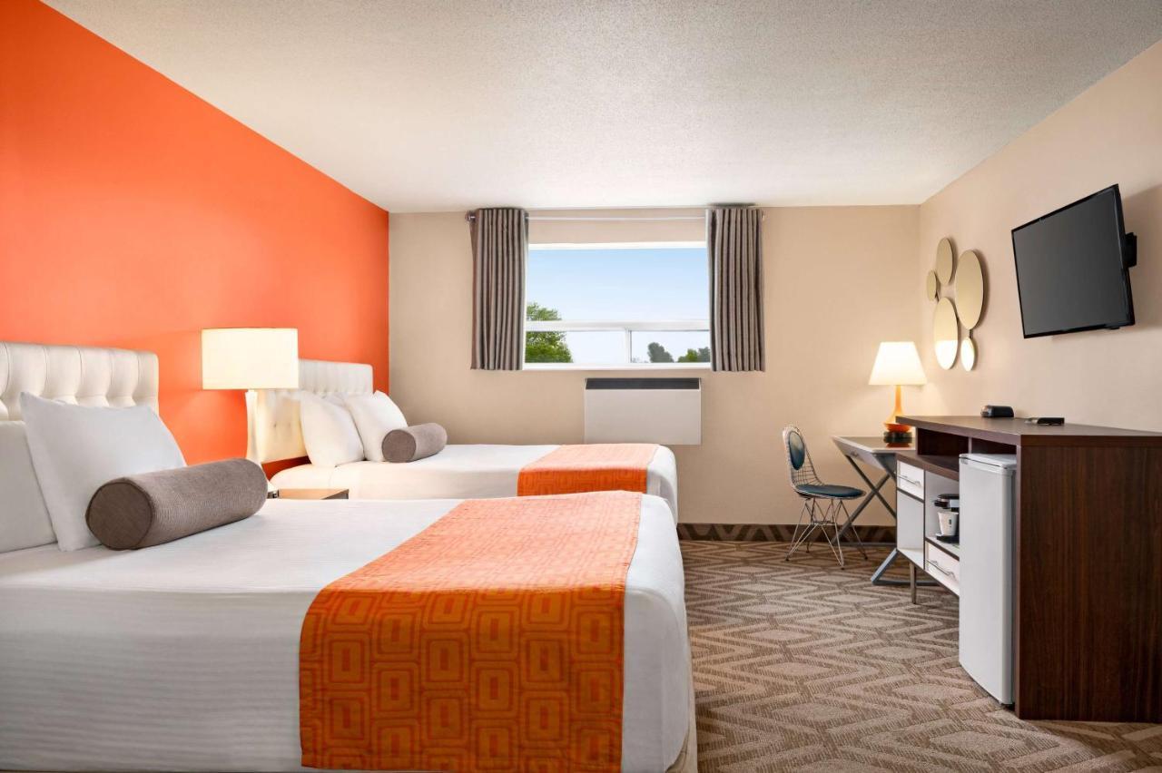 Hotel Howard Johnson By Wyndham 2*